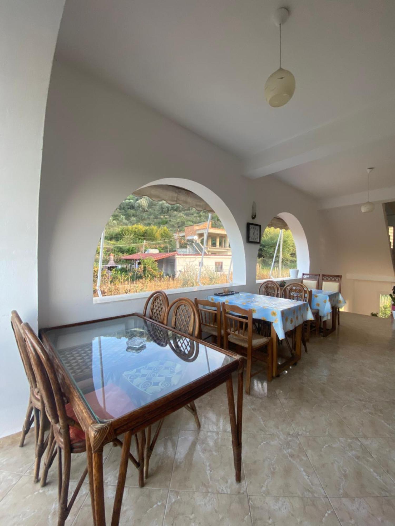 Guest House Irvin 培拉特 外观 照片